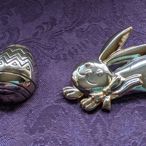 Bunny Rabbit & Egg Brooch & Pendant - Picture 3 of 11